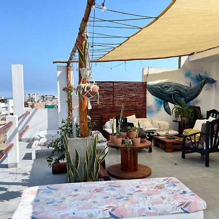Bravo Hostels: Surf House Punta Hermosa Exterior photo